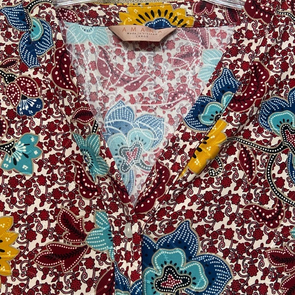 Vibrant Floral Button-Up Blouse - Picture 2 of 5